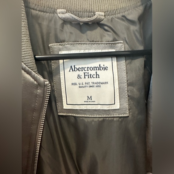 Abercrombie & Fitch bomber jacket - Picture 7 of 7